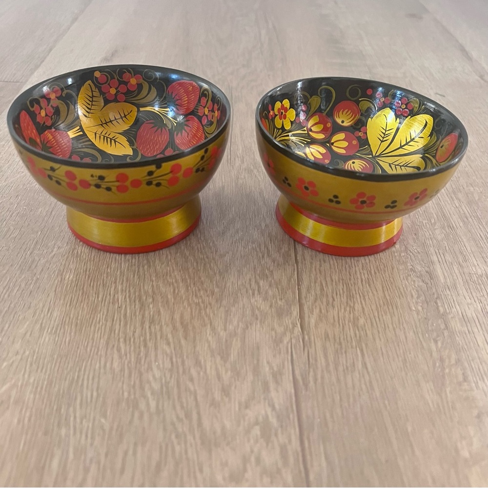 2- Vintage Russian Khokhloma Hand Painted Laquer Bowls USSR 4" Black‎ Gold Red